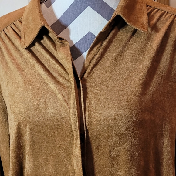 NWOT Chico's button down top chico's sz 3 which is U.S. size 16/18. - Picture 5 of 10